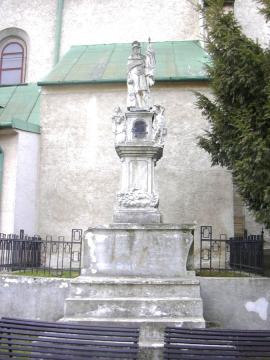 Nám. sv. Michala - pred rekonštrukciou strechy kostola Nám. sv. Michala - pred rekonštrukciou strechy kostola